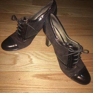 Women's Oxford Heels - Brown Suede/Patent Leather - Size 8.5 - Enzo Angiolini